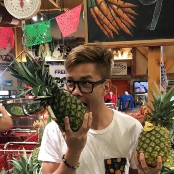 Meet your Posher, Kyle - Picture 1 of 1